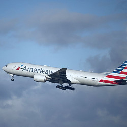 American Airlines plans more schedule cuts as it waits for 787 jet  deliveries | Reuters